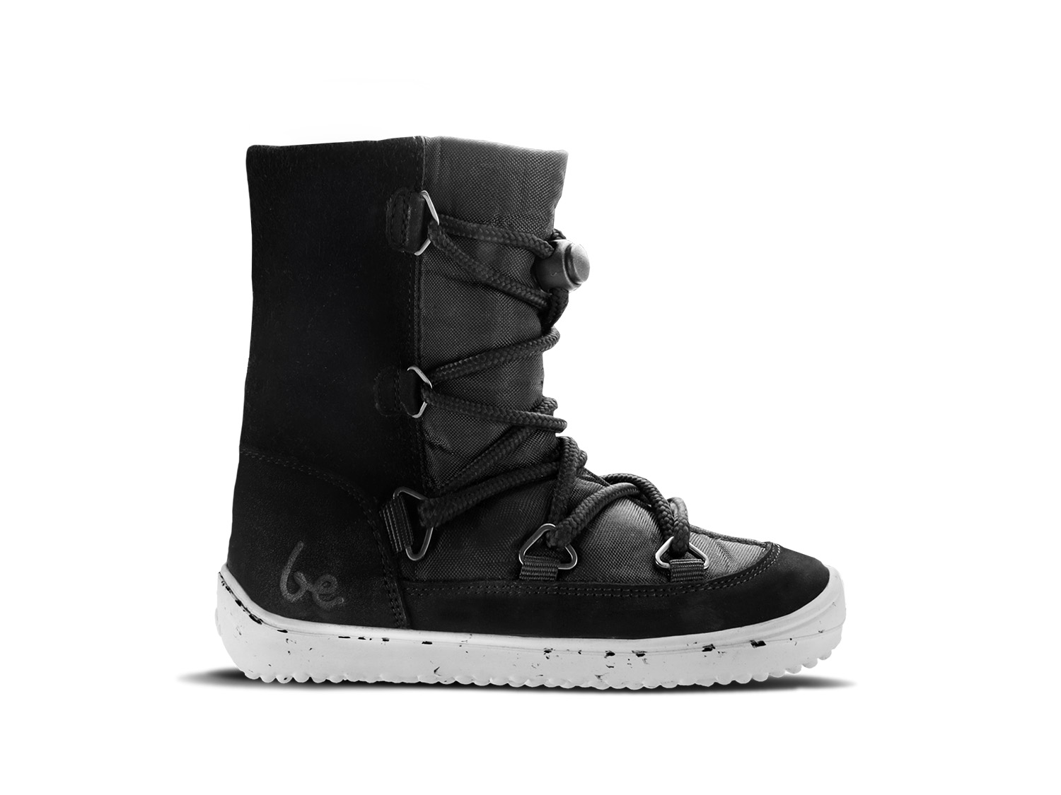 Detské zimné barefoot topánky Be Lenka Snowfox Kids 2.0 - Black.





























.insulation-properies{display:flex}@media(max-width:991px){.insulation-properies{flex-direction:column}}﻿﻿﻿﻿





























barefoot topánky dokonale napodobňujú chodenie naboso, presne tak, ako to vymyslela prírodaBe Lenka Snowfox 2.0 udržia nohy vašich detí v teple vďaka podšívke z merina vlny a vlnymembrána umiestnená medzi podšívkou a zvrškomhydrofóbny nubuk po celom obvode topánky proti oderudômyselné šnurovanie doplnené o stoper na reguláciu dotiahnutiastielka je vybavená hliníkovou vrstvou, ktorá zabraňuje prenikaniu chladu do topánkypodošva (6 mm) je čiastočne vyrobená z gumového odpaduimpregnáciou zlepšíte vodoodpudivosť topánky a uľahčíte údržbu
Hlavné atribúty barefoot obuvi
Široký priestor pre prstyTenká a flexibilná podrážkaPäta a špička sú v jednej rovineĽahká obuvPodošva KidsComfort vďaka svojim výstupkom zaručuje dokonalú stabilitu a kontrolu kroku pri každodennom pohybe
Druh obuvi: vychádzková obuv