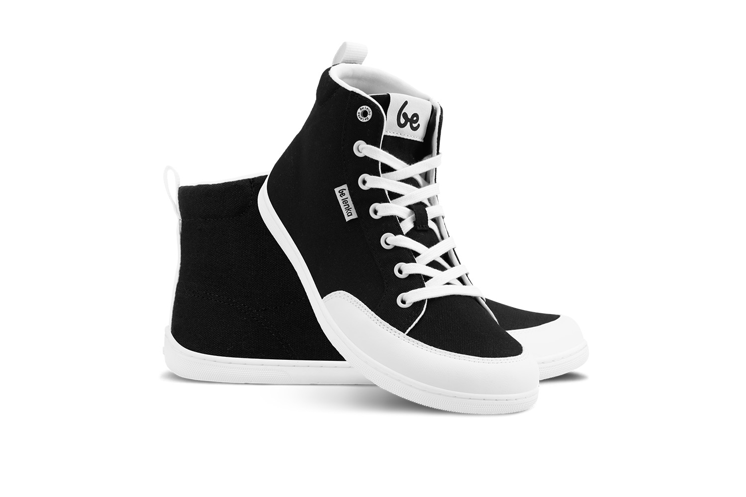 Barefoot tenisky Be Lenka Rebound - High Top - Black & White.



extrémne ľahké topánky pre všetkých milovníkov mestskej klasiky prešitá podrážka EverydayComfort Neo pre dlhšiu životnosť topánoktextilné logo na jazyku a zvršku tenisiekpútko na päte pre jednoduchšie obúvaniedve očká na vnútornej strane tenisiek pre odvetrávanie

Výhody barefoot topánok:
dokonale napodobňujú chôdzu nabosoanatomický tvar topánky poskytuje štedrý priestor pre prstynulový sklon podrážky zachová pätu a špičku v jednej rovine pre správne držanie telastimulačná podrážka s hrúbkou 5mm aktivuje nervové zakončenia chodidlaflexibilné materiály zabezpečujú lepšiu funkčnosť svalov i šliach chodidlaľahkosť obuvi ako prevencia proti únave nôh
Typ: vychádzková obuv