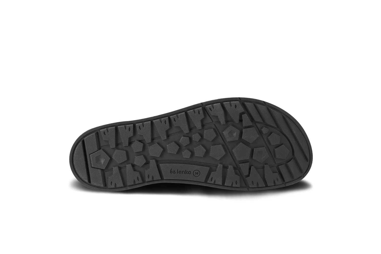 Barefoot topánky Be Lenka  ArcticEdge - All Black.
    barefoot topánky dokonale napodobňujú chodenie naboso, presne tak, ako to vymyslela príroda    technický zvršok z odolného ripstop materiálu + TPU + PU    nepremokavá paropriepustná membrána a skvelé izolačné vlastnosti (každý pár prejde testom na vodeodolnosť)    univerzálna zimná podošva ThermoGrip Neo s protišmykovým dezénom a výbornou flexibilitou    podšívka z Primaloftu kombinuje ľahkosť, výnimočné tepelné vlastnosti a nepremokavosť    odolná okopová časť na špičke topánky
Výhody barefoot topánok:
    flexibilná podrážka    zero drop: päta a špička v jednej rovine pre správne držanie tela    priestranná špička pre vaše prsty    ľahká obuv