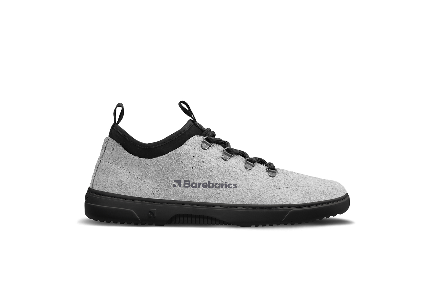 Barefoot tenisky Barebarics Bronx - Grey.
Barebarics tenisky sú vyrábané v rámci procesov, ktoré minimalizujú vplyv na životné prostredie.
  Zvršok sa skladá z kože a textilu  Podšívka je vyrobená z lycry a mikrovlákna  Podošva je zhotovená z jemnej syntetickej gumy s vysokou odolnosťou voči opotrebeniu.

Barefoot atribúty
    Anatomický tvar - Teniska rešpektuje tvar chodidiel.

Viac info
vychádzková obuvmoderný mestský dizajnnavrhnuté a ručne vyrobené v Európskej únii, z lokálnych udržateľných materiálovvynikajúca odolnosť a farebná stálosť materiálovdostupné v číslach: 36 - 47 (podľa európskeho merania)